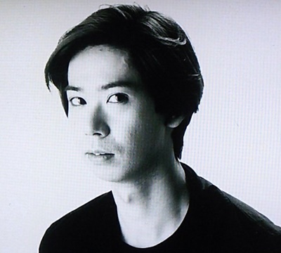 手塚とおる 髪の毛また染めた 髪色が紫から白に 昔も現在もかっこいいイケメン名俳優 手塚とおる 髪の毛また染めた 髪色が紫から白に 昔も現在もかっこいいイケメン名俳優