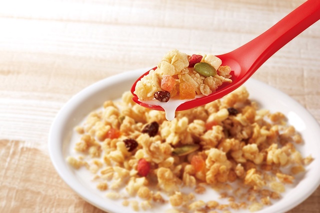 フルーツグラノーラ論争とは何 不健康論の元ツイートが見たい