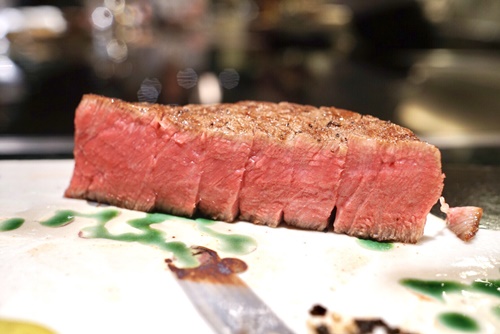 フィレ肉のステーキの画像