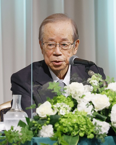 福田達夫の評判の基準となっている父親・福田康夫