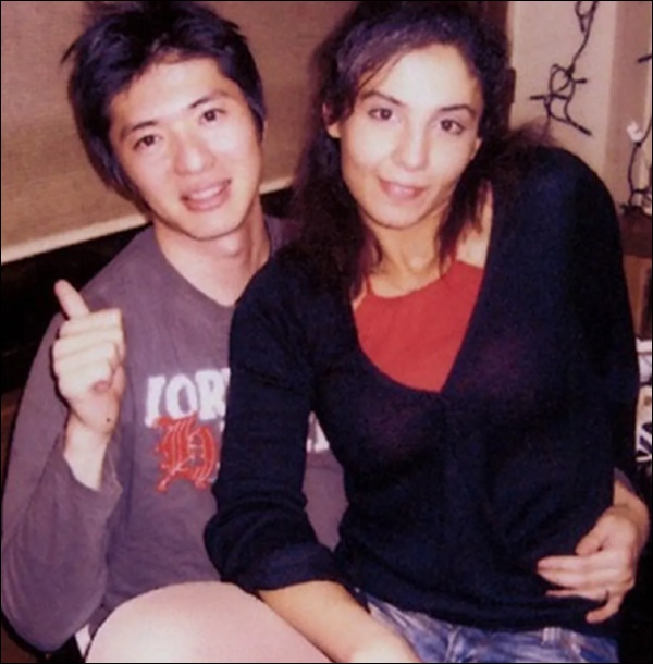 長井秀和が離婚する原因となったアンナとの2ショット画像